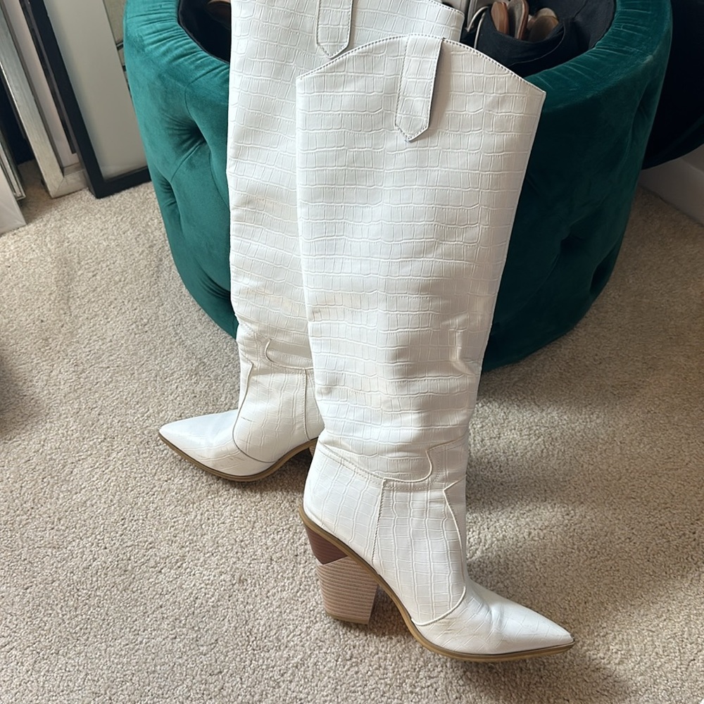White Croc High Knee Cowboy Boots! Size 10 (42)